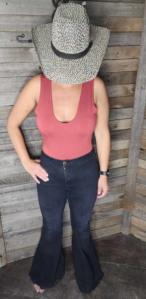 Basic V-Neck Sleeveless Bodysuit